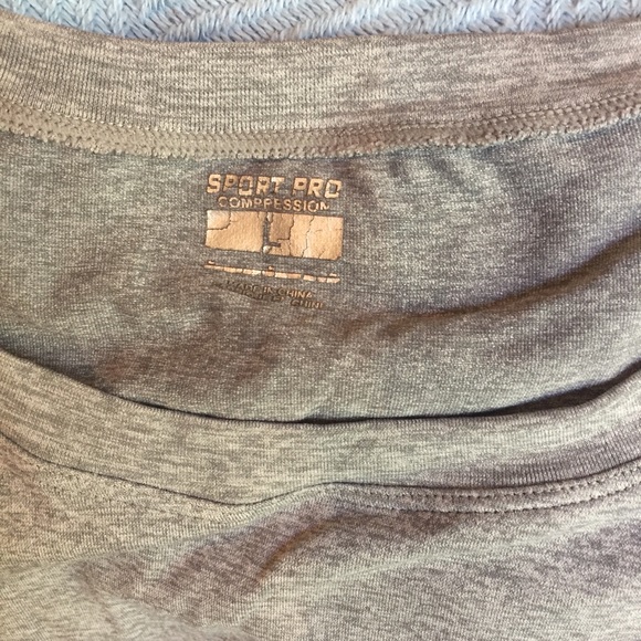 Grey gradient athletic tee - Picture 2 of 4